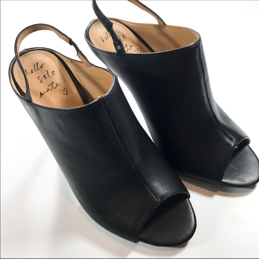 NWOT Banana Republic Joyln Mule